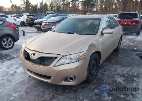 2010 Toyota Camry z USA, uszkodzony, nr VIN 4T1BF3EK2AU030433